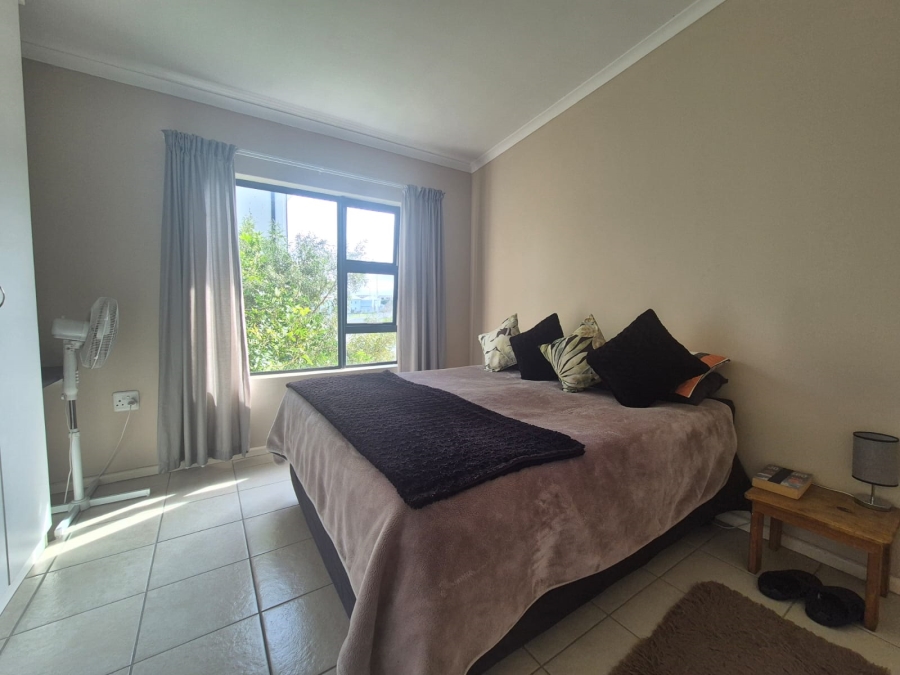 To Let 2 Bedroom Property for Rent in Burgundy Estate Western Cape